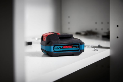 BATTERIE ET CHARGEUR ERBAUER 12 V.