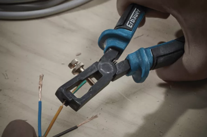 OUTIL SANS BATTERIE ERBAUER 12V.